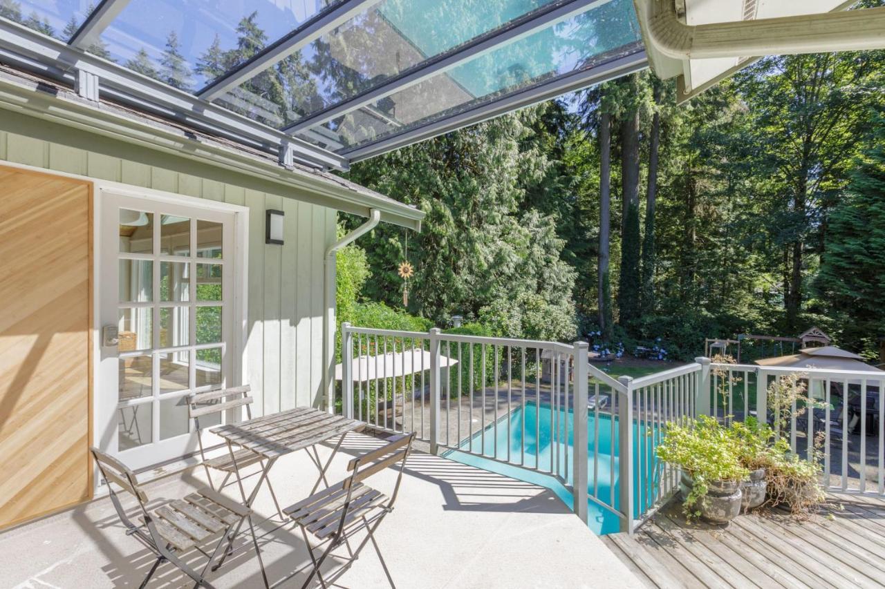 Beautiful Villa With Heated Pool Hot Tub By Forestノースバンクーバー エクステリア 写真